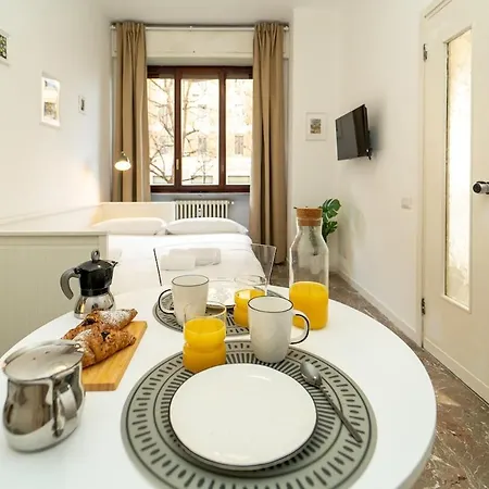 Comfortable And Bright In Marghera Apartman Milánó